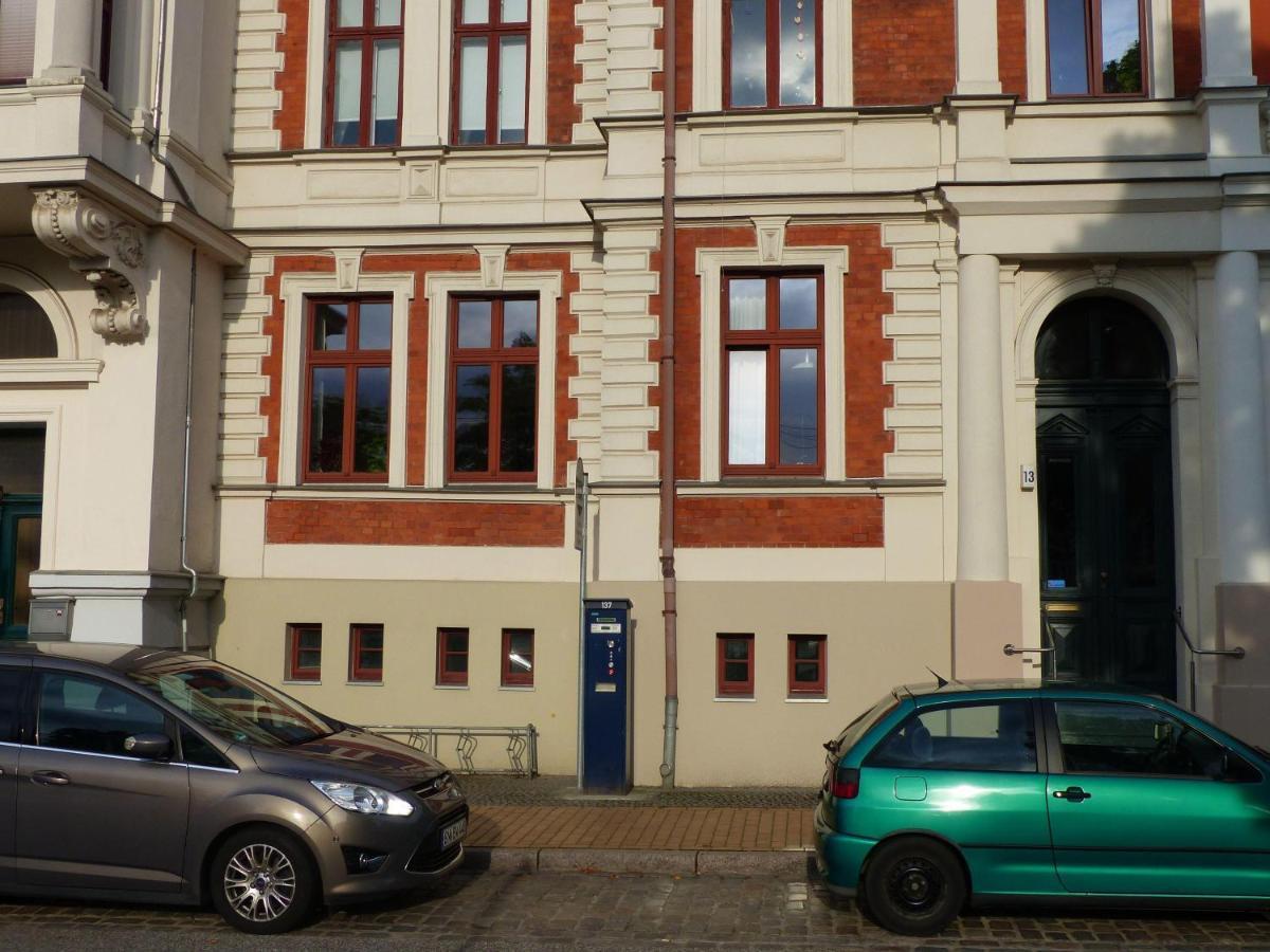 Vis-A-Vis-Berliner-Tor Apartment Schwerin  Bagian luar foto
