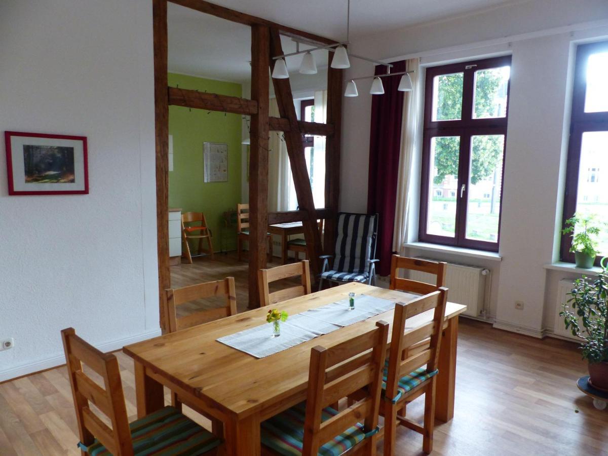 Vis-A-Vis-Berliner-Tor Apartment Schwerin  Bagian luar foto
